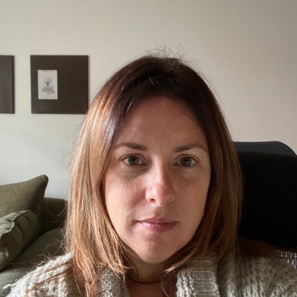 Meet your Posher, Elizabeth - Picture 3 of 5